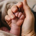 Acolhimento para mães como a Psicanálise pode ajudar? Lea Simões: neste artigo abordamos o tema de acolhimento para mães na Psicanálise, veja